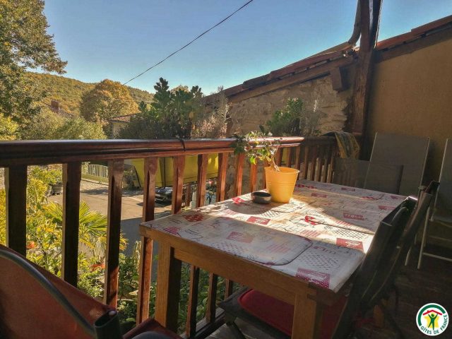 31G100456-430db598f5b34c768719ed0b669dd958