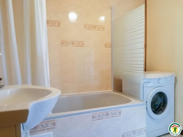 31G100456-5597296d1ee84de29eaf6958c28ec627