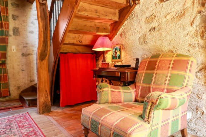 31G100471-7212395a3575467dbe82b5b4896d8858