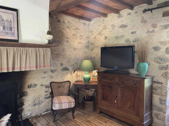 31G100471-7b327681073f46b690d399776658a384