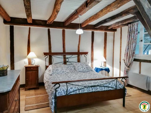 31G100471-b4084528a23c4e6ea3423ab98526c06b