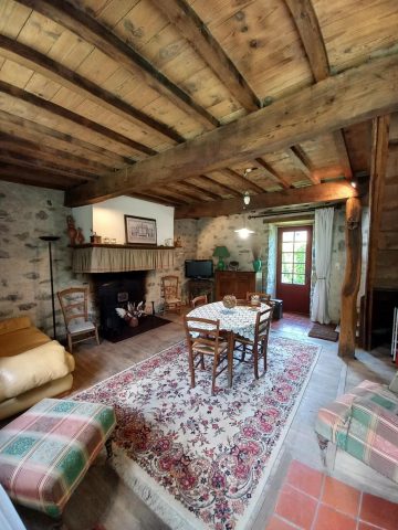 31G100471-cc419f23b05a44c1a02a270507f2acab