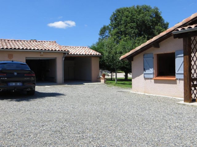 31G100475-3c5dd9aa67e14038b827bdd8cf61f21f