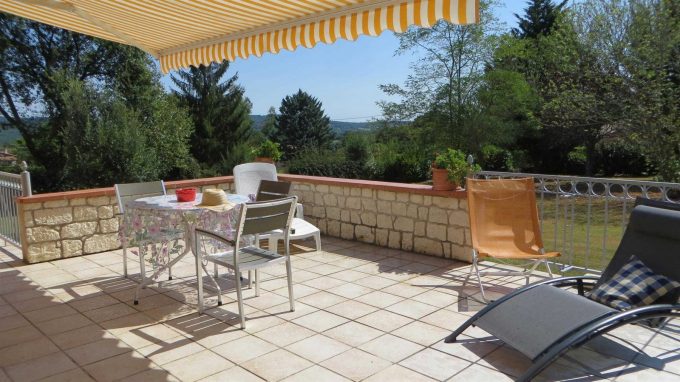 31G100475-494d1f5f881d4b7e9f90c9fa16c61b32