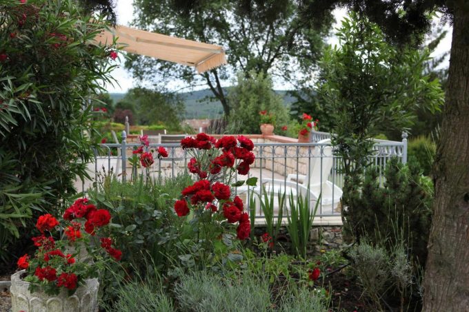 31G100475-593d38dd9f2a46afb5a387bef72e6a82