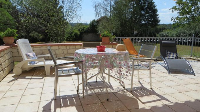 31G100475-d95d87b6513d4d1bb93ed3cc2486fd82