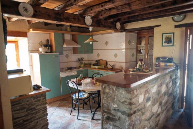 31G100492-27db46f2ec0f4623ba236867c524e155