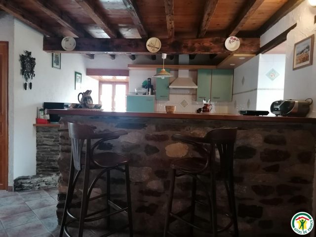 31G100492-4e1406ffdefc4caeabe11059d6c834d3