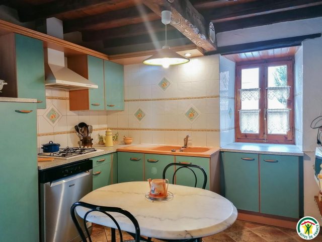 31G100492-8ecfe4e58e914670955b8d66703eb7f1