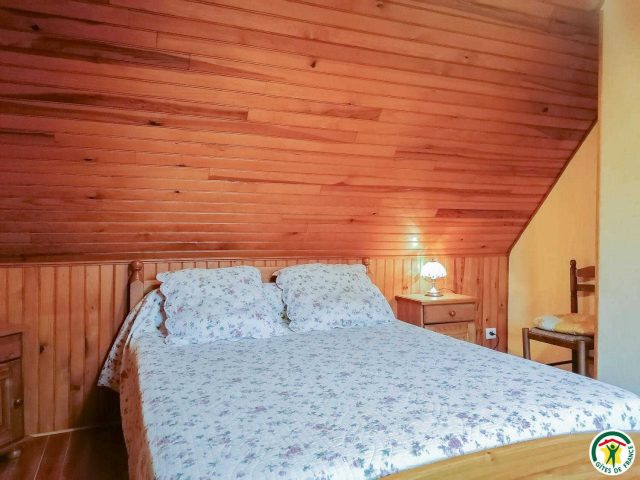 31G100492-b820b2967fff4483a1337b56bf9e21d1