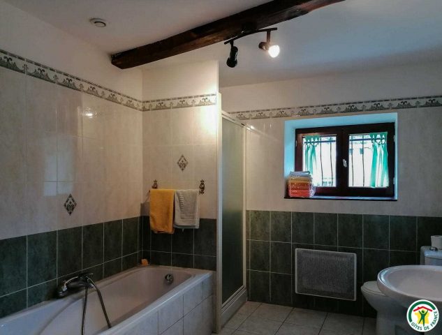 31G100509-2357e6b985784ead85094a958a14c949