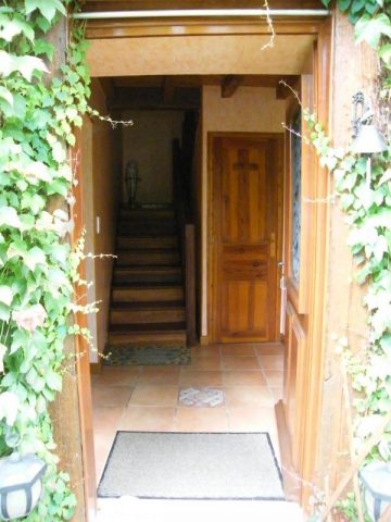 31G100509-6746d5a70a144a3690dddf3c9820b765