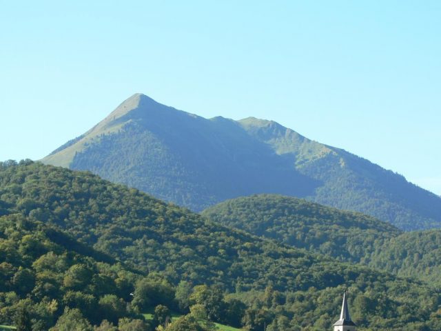 31G100509-dffe2d95c04540578baee12bcd3f89b3