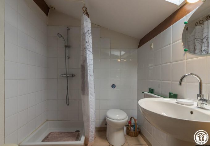 31G100513-170360dc699441198865972cd5db6b2a