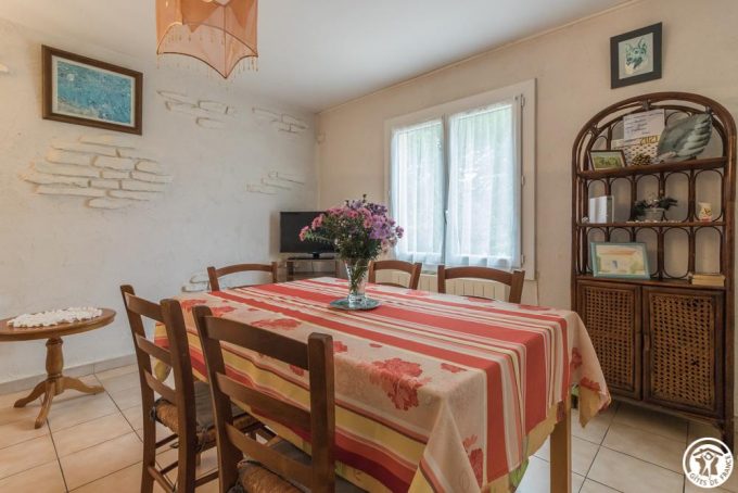 31G100513-3fffe9e4260c4817a9aa0064ce0248da