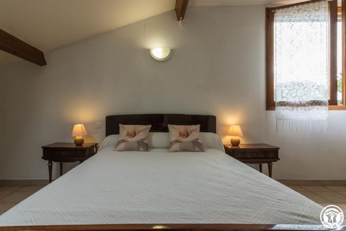 31G100513-4cec3aff43a447559f99711096c2f9c3