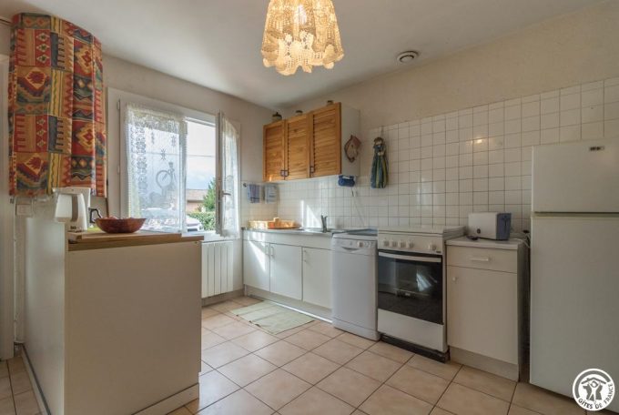 31G100513-6df3b1a08ceb41af983a5ee8aea1ec19