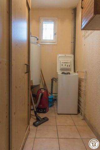 31G100513-d813b7634ffa45f0884c365777788d9a