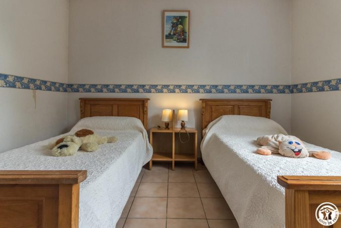 31G100513-eae88e6494ed4476a70f95cbaf32724b