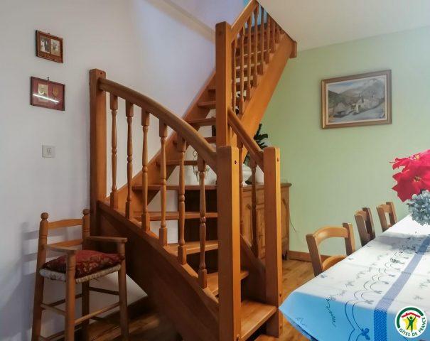 31G100527-23b6d79bd9bf49758ecef3fab9de6448