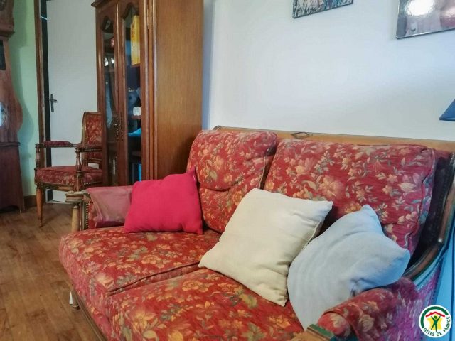 31G100527-523a53aba770456d8e43ffbebd2fbef2