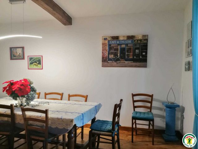 31G100527-cd1f462cf481439aa970ecae9accce0c