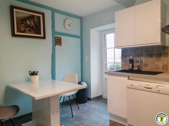 31G100527-e43d98438bcf4e7aab9298ceadb0faa1