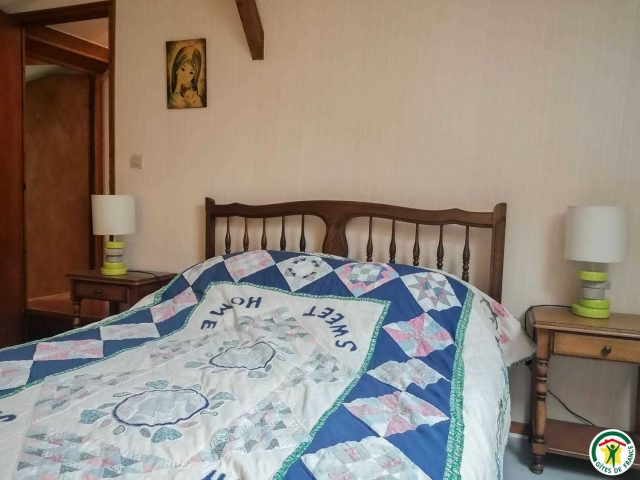 31G100527-f6ae7ebd24a349e4a6cea29e94bfe3a6