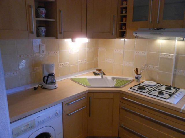 31G100544-2f6cf6592ba5434d85e2659c015df5bc