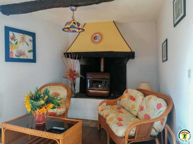 31G100544-3f6ab5eeea2a4668b5b1ba7fb4bc1ca5