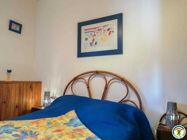 31G100544-a19b8444e67d4d97b4ebd5c5c4131ab8