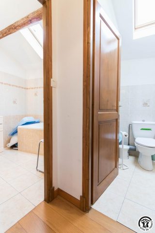 31G100545-2c786f81f68741599f61c2d116a8eaac