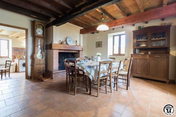 31G100545-2e7bca9dabce46fd9d1ad635a3eb92b7