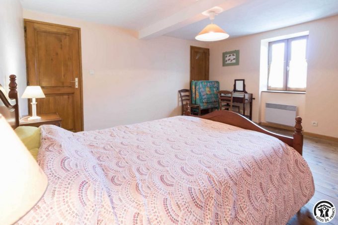 31G100545-3ec4b98b6ad048118644147d708ed951