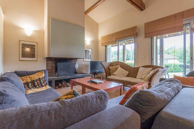 31G100587-0163ce1b06ac47289ee9172822ad7a58