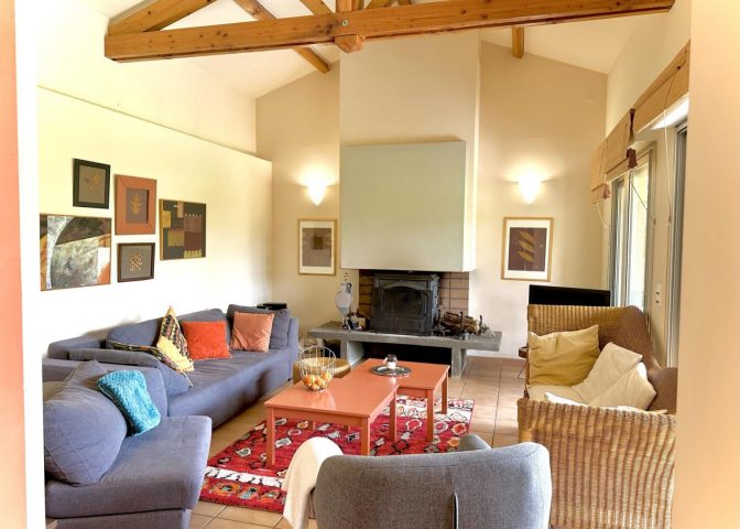 31G100587-204c4b46e86541d9b392011e47cdcd99