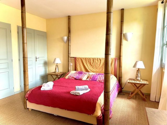 31G100587-3bbb46ae9ae843b5a682b759f0c4c4fd