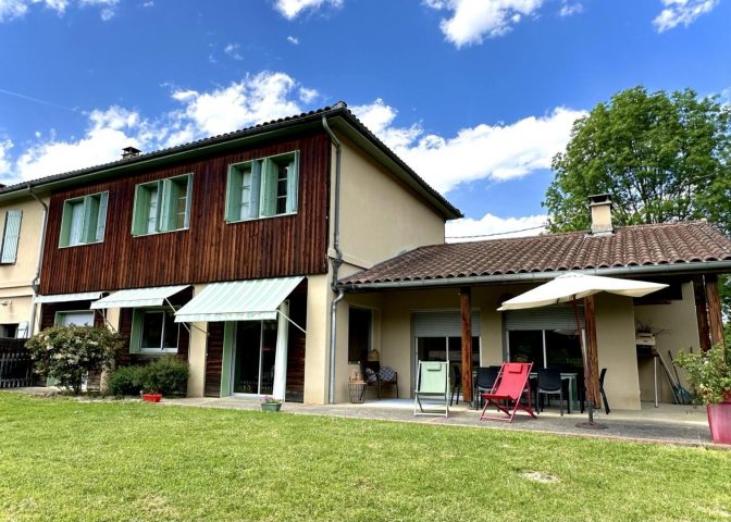 31G100587-87df4316d8d944dfa58cde607397dff8