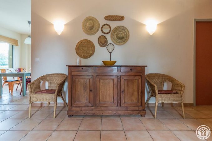 31G100587-9fcc418c3ad445b8bcefb718bfb27ad9