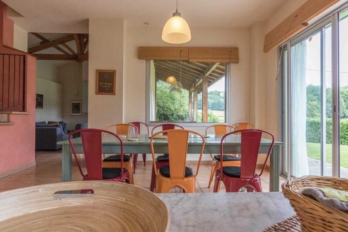 31G100587-ee9664c966174be4bb64275018467b64