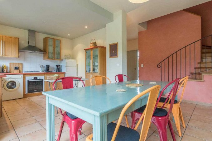 31G100587-fc91c228acef402f96a2cbe074aa16ad