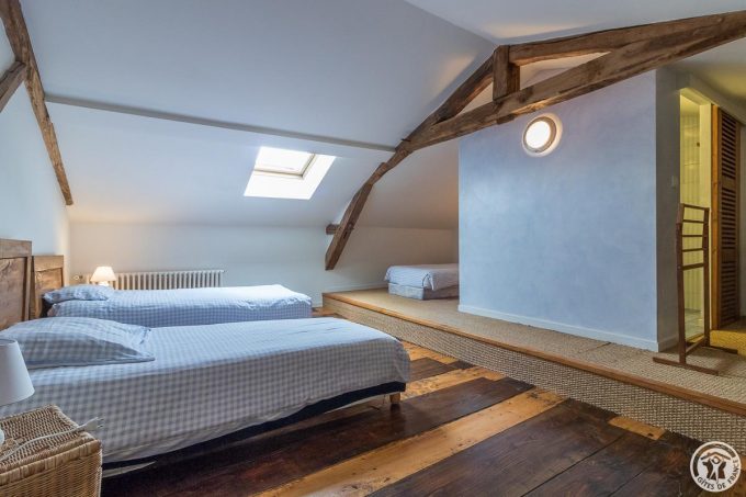 31G100588-d4262d1c073a4dfebac74e75102584b9