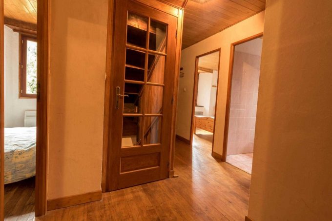 31G100592-068a4cdf71654e46bbd876fda82b1a55