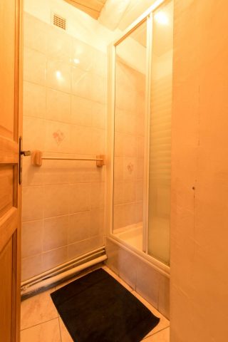 31G100592-17aa0b3bb0c441afa5c2b84abc21b5b0