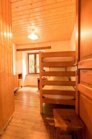 31G100592-388389e71ca04ab3ab8c01107cd71b2a