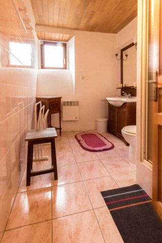 31G100592-59d7cdbadd3a454dbb6950f2dbf5b01a