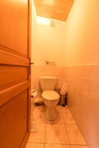 31G100592-69cf1c76a6e54187bc243e939250eded