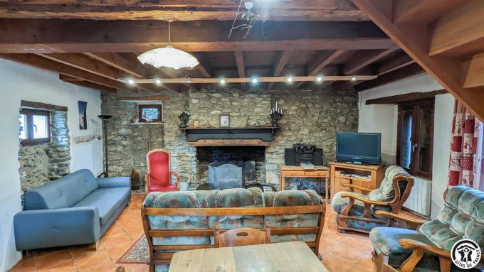 31G100592-80c7854570cc4cb89d64094843669397