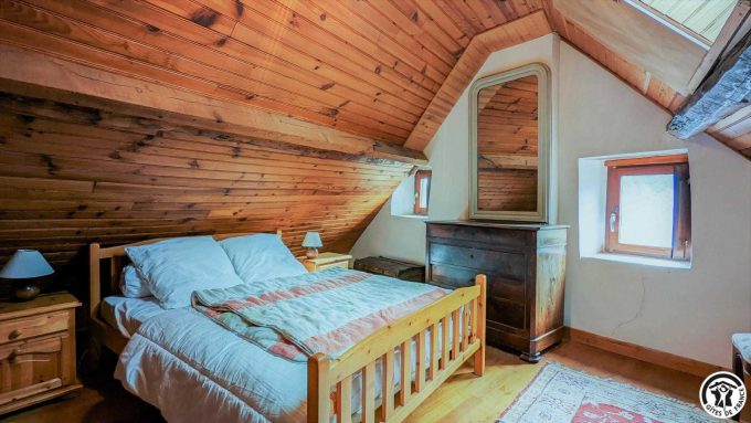 31G100592-9360c95d80ed456d9fdb190752ed8235