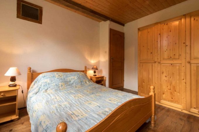 31G100592-9f2c4b31ca7a468ab3b7c77e67552e36